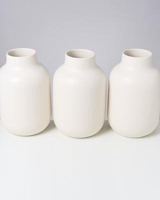 Nuno Vase L - sand matt