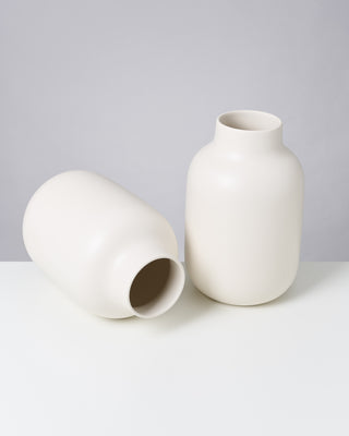 Nuno Vase L - sand matt